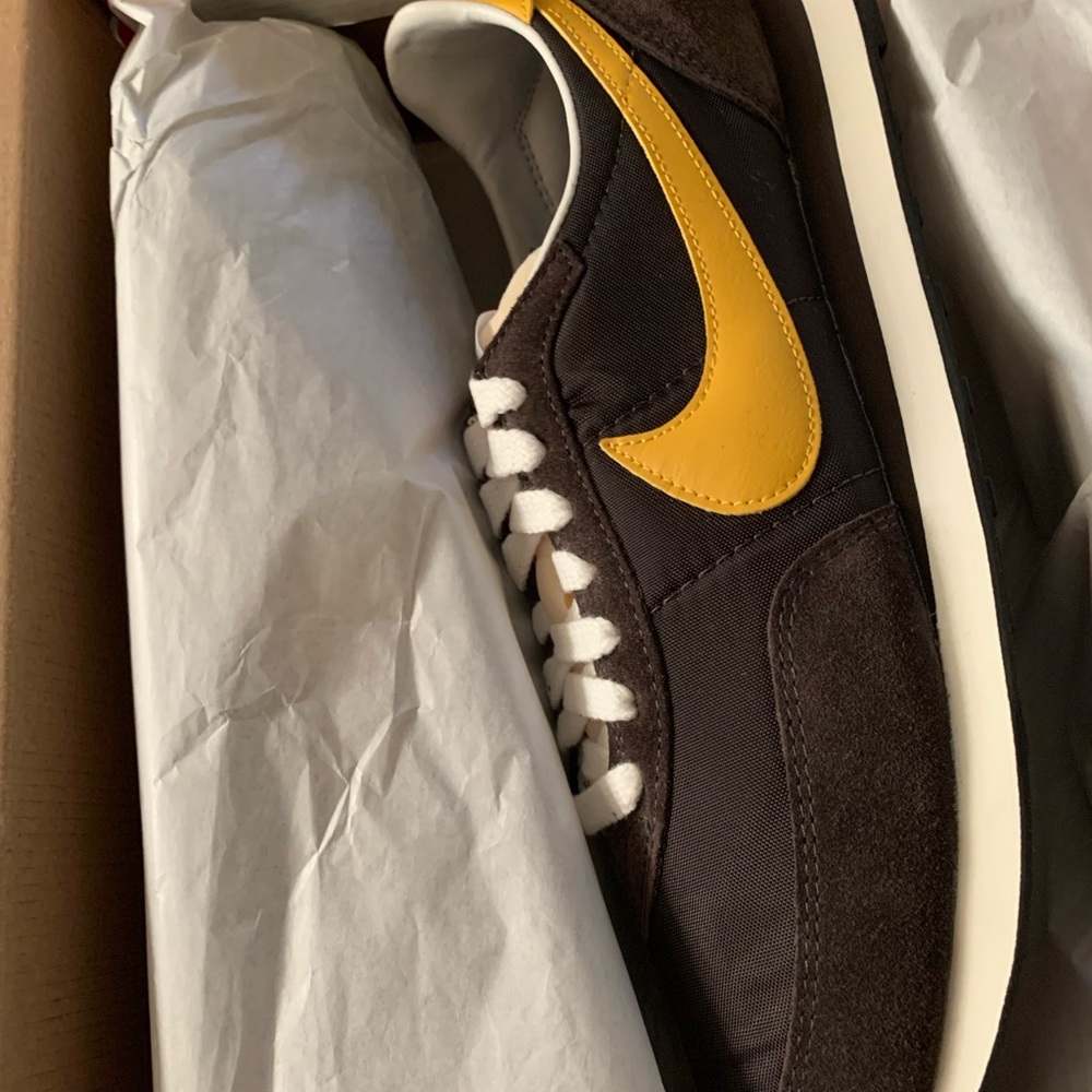 Nike waffle trainer size 12